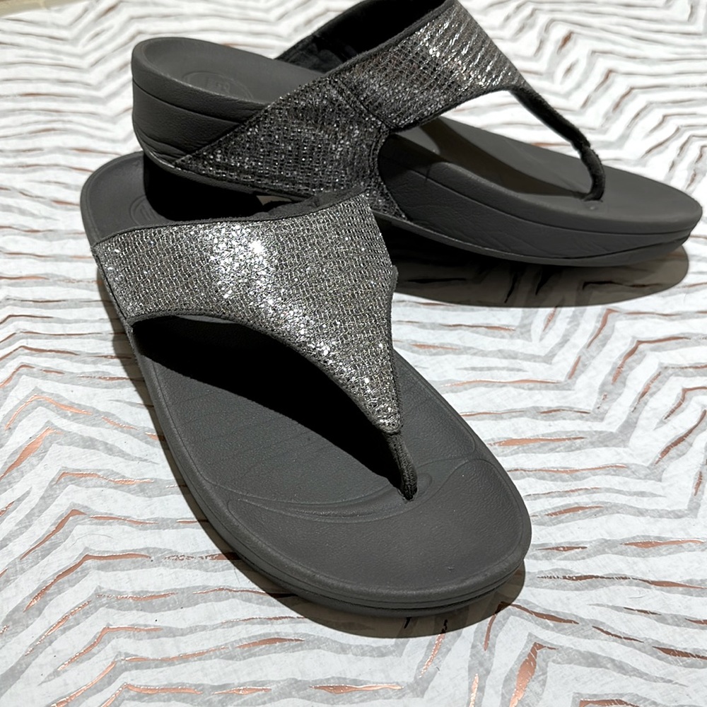 Flip flop with 1.5 inch heel
